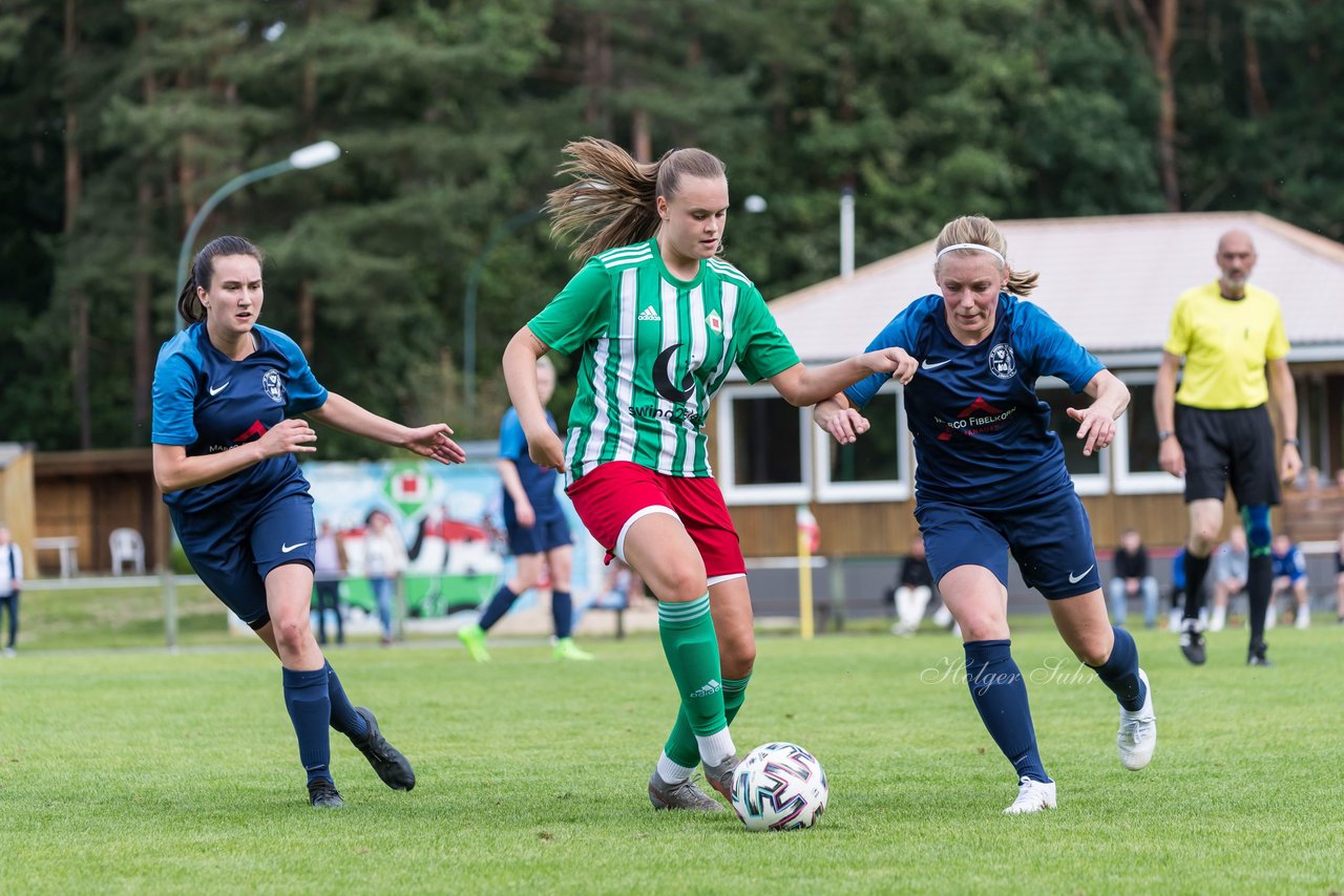 Bild 316 - F SV Boostedt - SV Fortuna St. Juergen : Ergebnis: 2:1